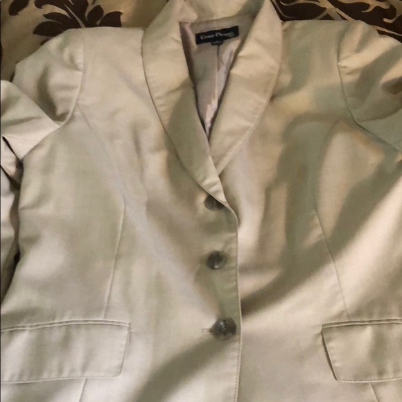 Taupe shawl collar jacket. - Picture 4 of 5